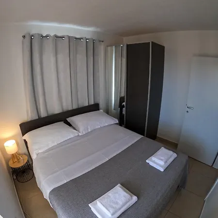 Apartment Goga 5 Promajna